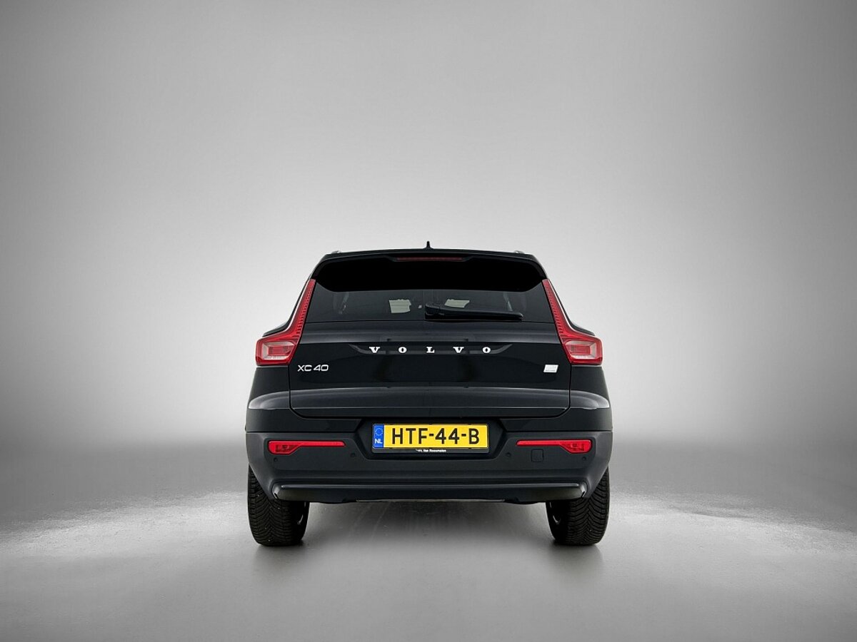 46060550 volvo xc40 1 5 t4 plus dark 3 02