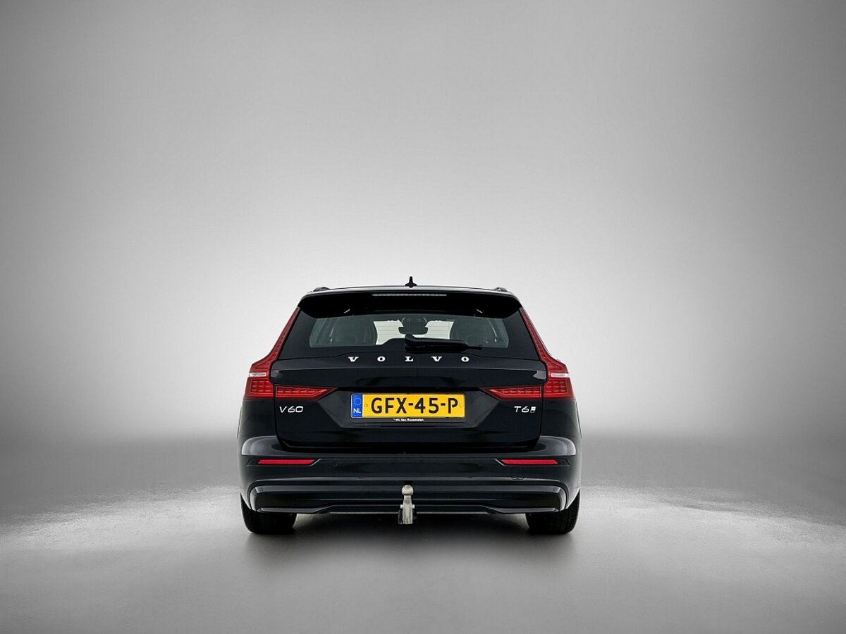 46919098 volvo v60 2 0 t6 awd plus dark 3 02