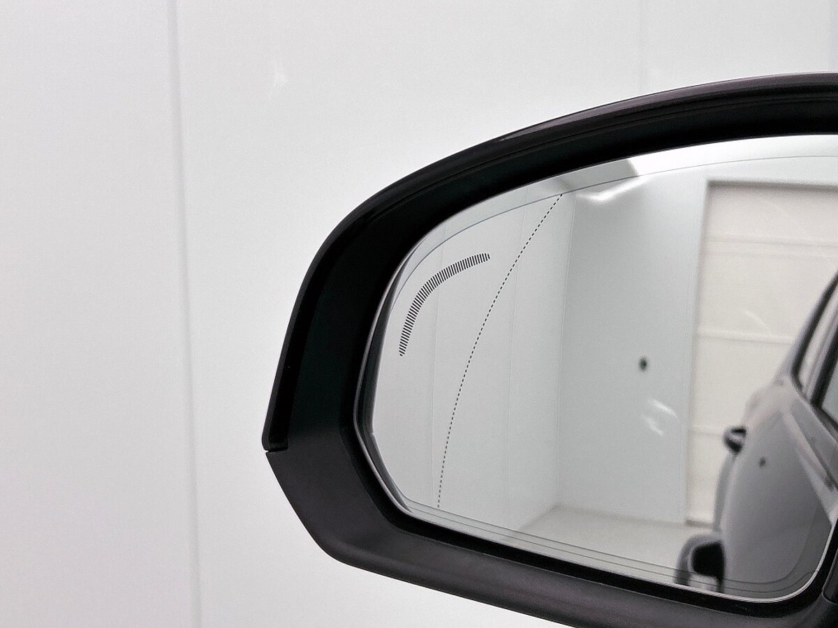 47458846 volvo xc40 extended plus 82 kwh 07