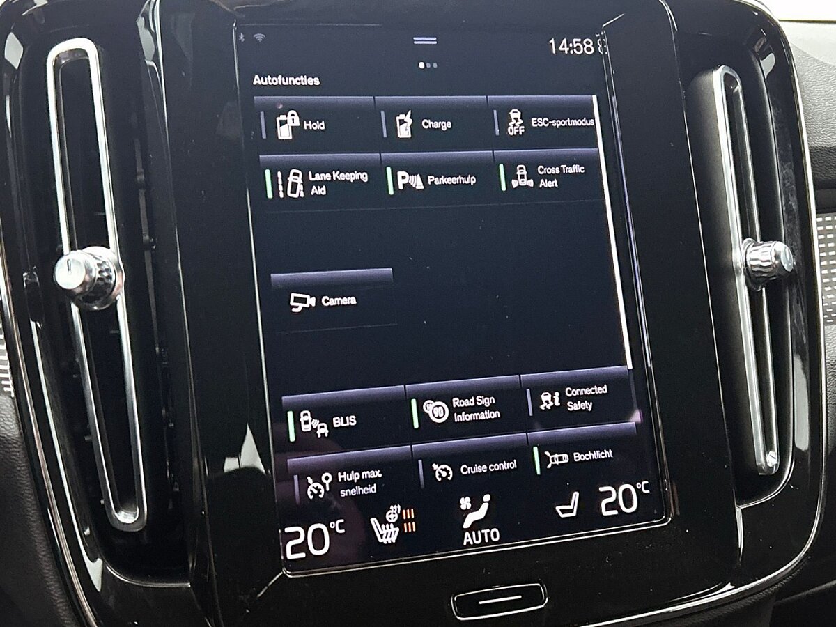 49783961 volvo xc40 1 5 t5 recharge r design 360ao camera bliss 61