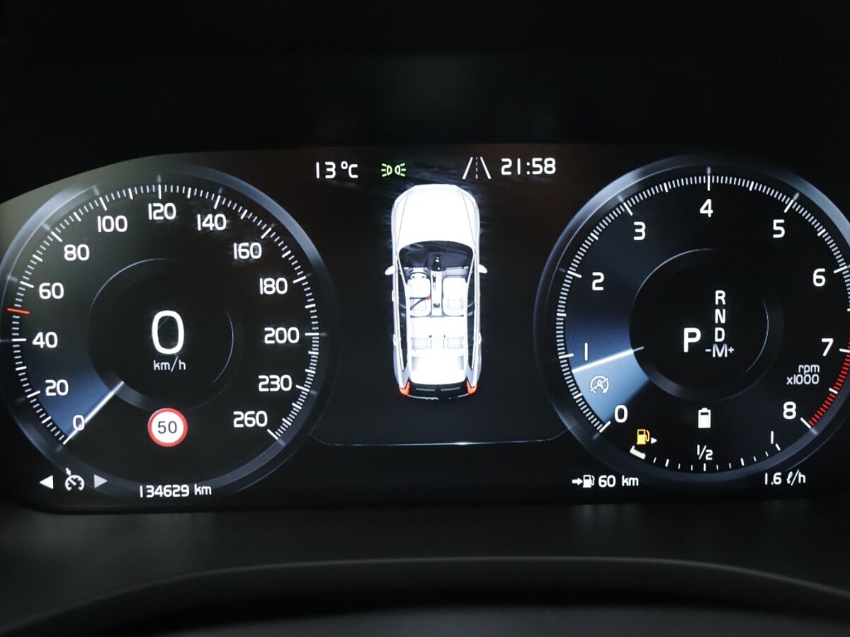 43349984 volvo xc60 2 0 b5 awd momentum pro 77