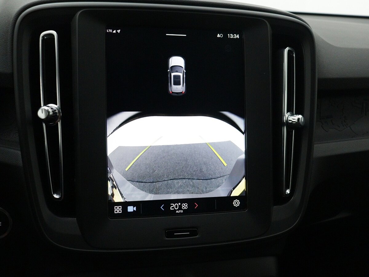 43888100 volvo xc40 2 0 b3 essential ebb567