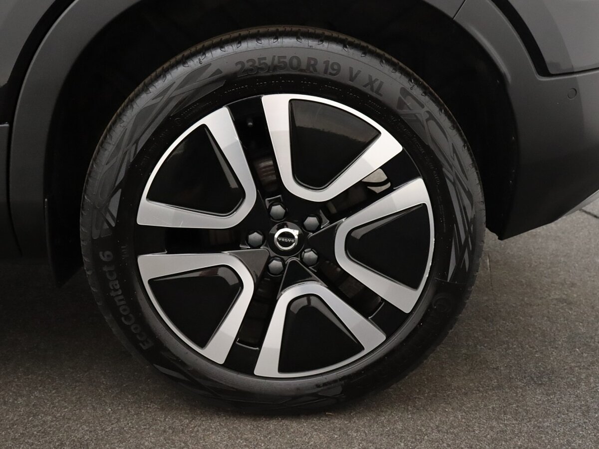 35574398 volvo xc40 1 5 t3 momentum pro 45