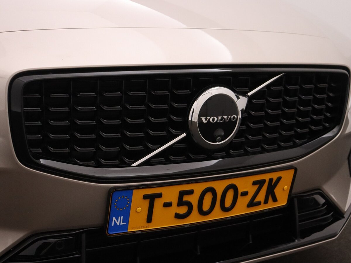 41451043 volvo v60 2 0 b3 plus dark panorama dak trekhaak lighting pack 219ff4