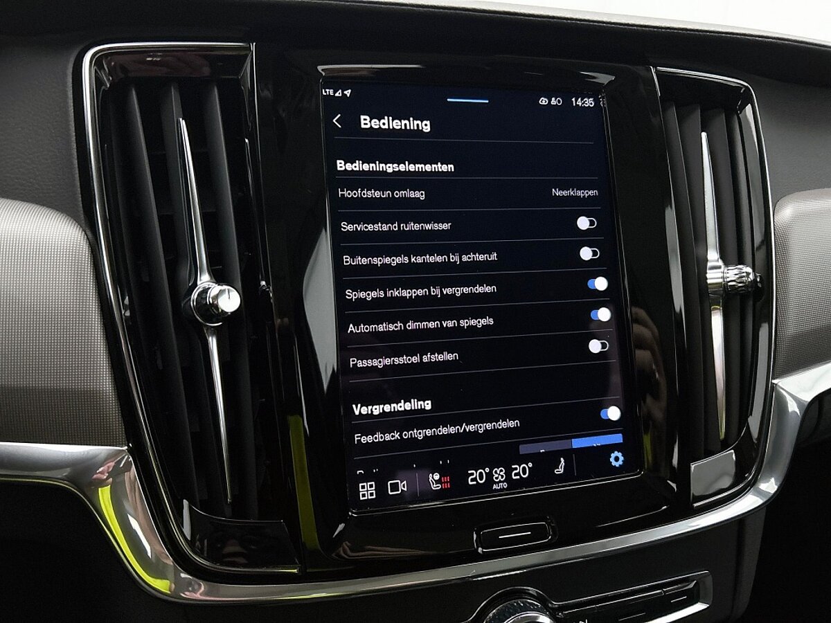 47270922 volvo v90 2 0 t8 awd uitra dark 12