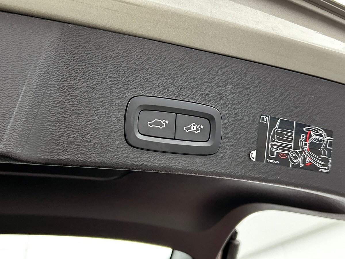 48084421 volvo xc40 1 5 t5 inscription expression navigatie parkeersensoren voor 96