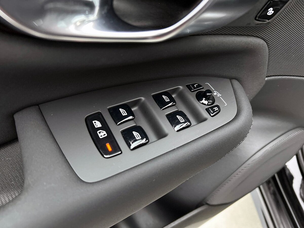 48894745 volvo xc90 2 0 t8 ultra 22 inch luchtvering trekhaak ventilatie 71