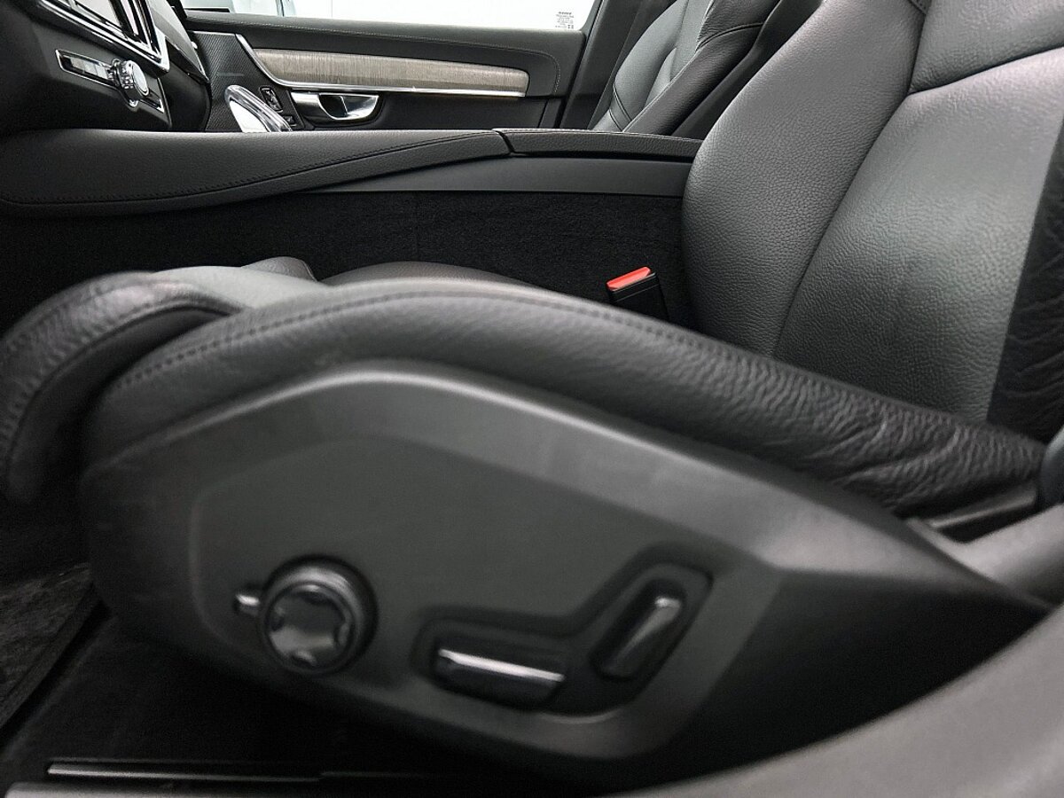 49296312 volvo v90 b4 inscription panoramadak 56