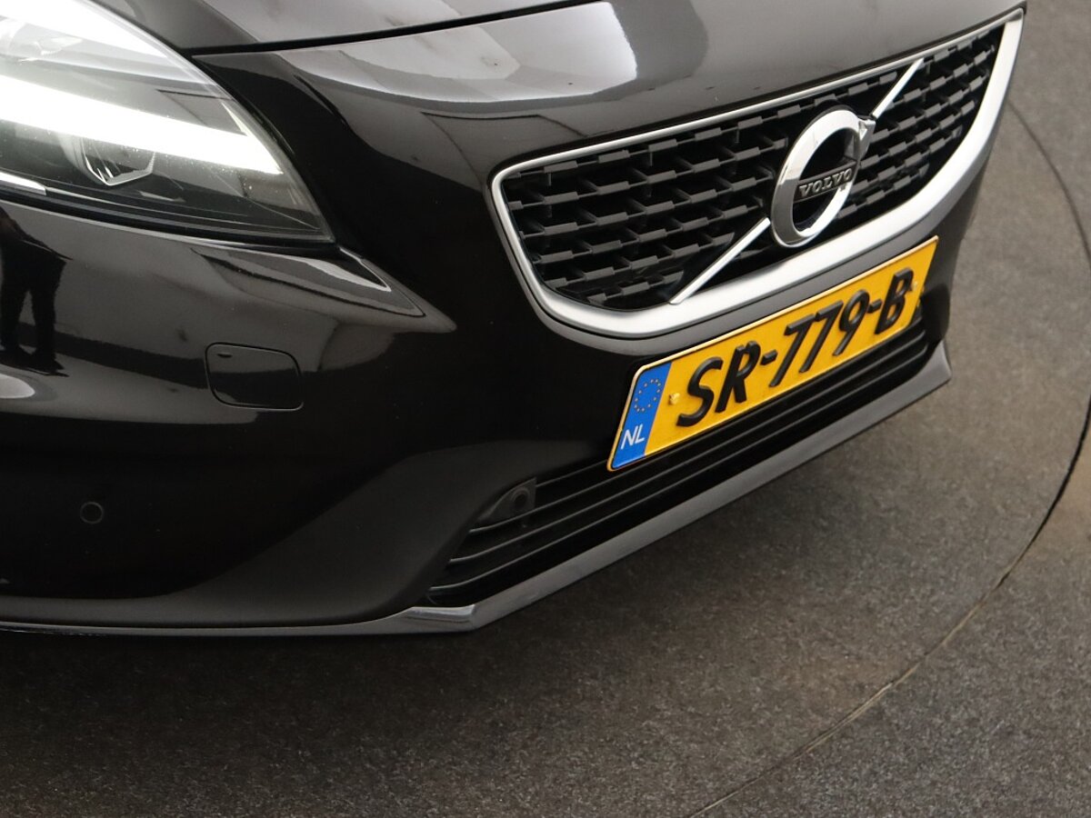 35472655 volvo v40 2 0 t4 bns sport panorama dak navigatie camera achter le 73