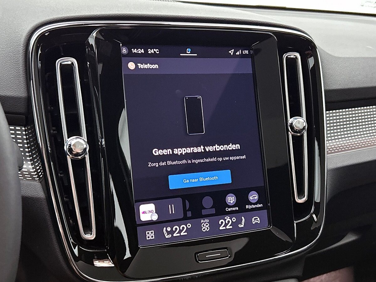 46536156 volvo ec40 extended range plus black edition 82kwh 84