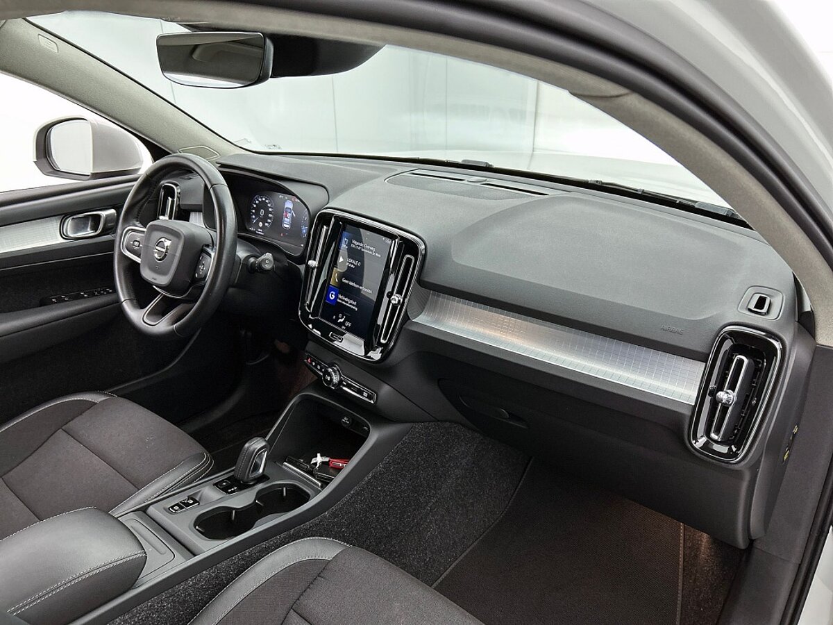47163197 volvo xc40 2 0 t4 momentum 50