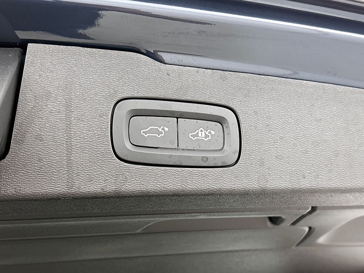 47513318 volvo v60 2 0 t6 awd plus dark trekhaak 360a camera harman kardon 24