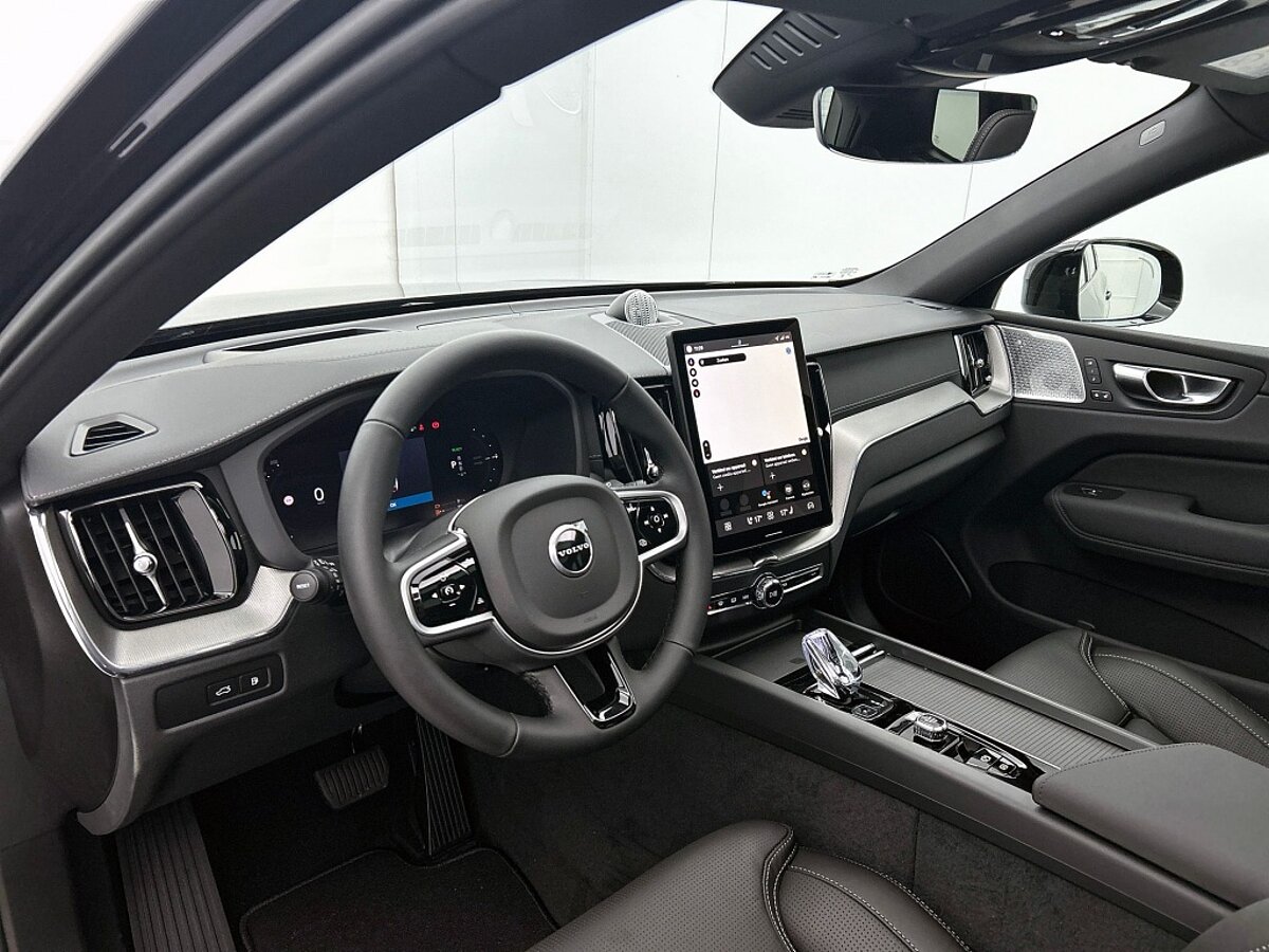 49129007 volvo xc60 2 0 t6 awd ultra black edition 37