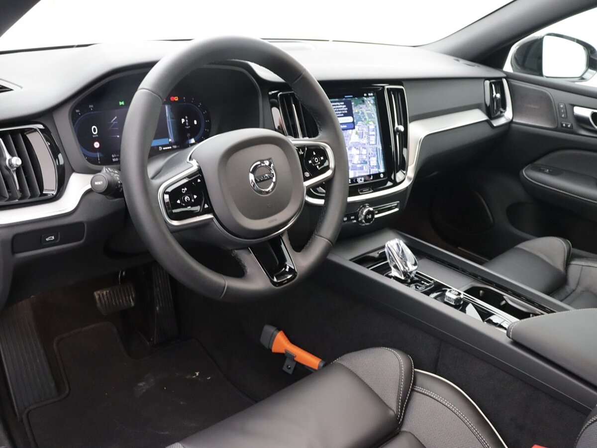 37256560 volvo s60 2 0 b4 plus dark lederen bekleding 360 camera 5 19