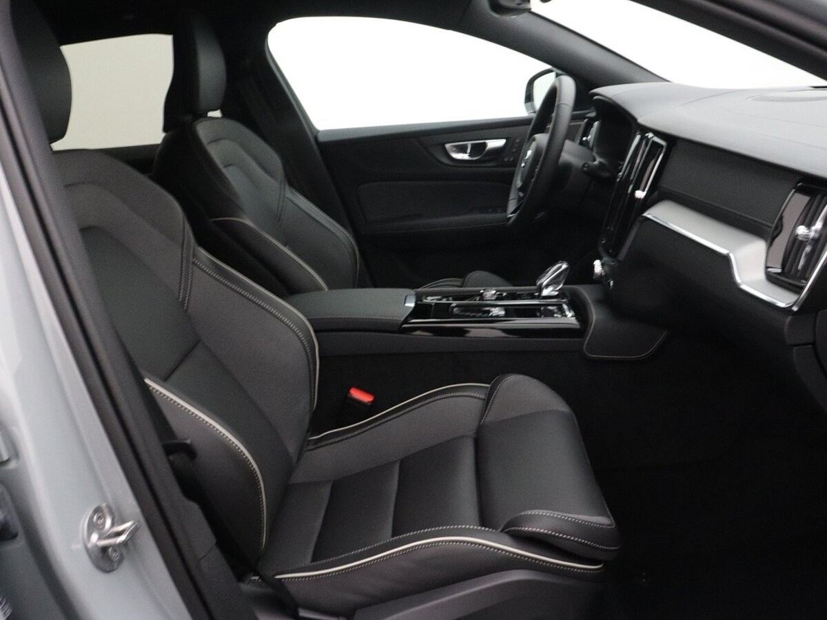 42455185 volvo v60 2 0 t6 awd ultimate dark panoramadak rondomzicht camera 19 a1aad2