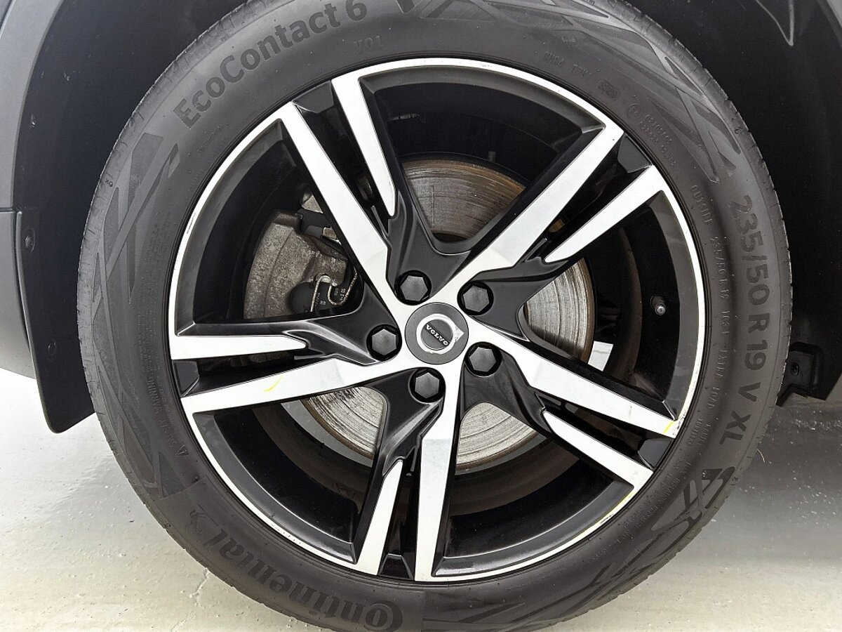 45831244 volvo xc40 1 5 t5 recharge r design 09727e