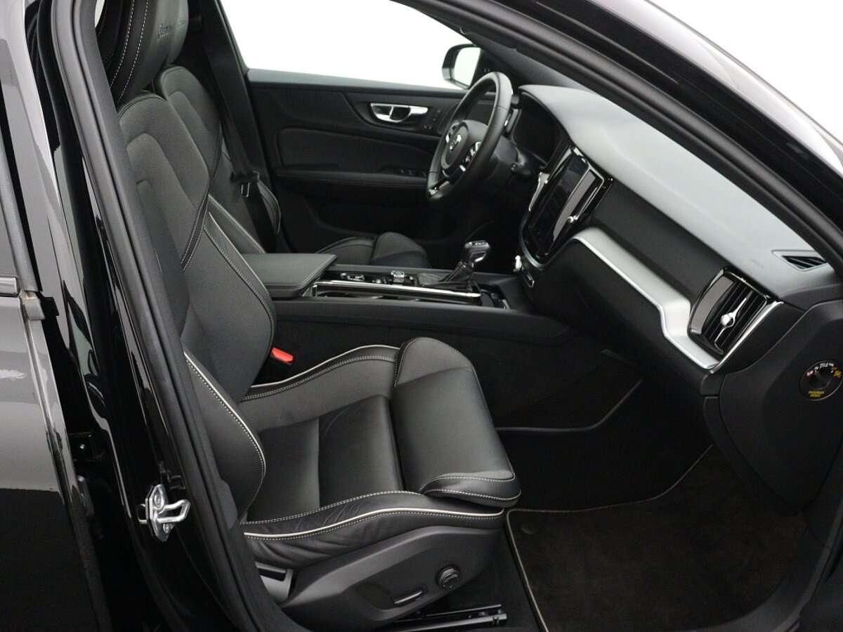 34336335 volvo v60 2 0 t4 r design 61