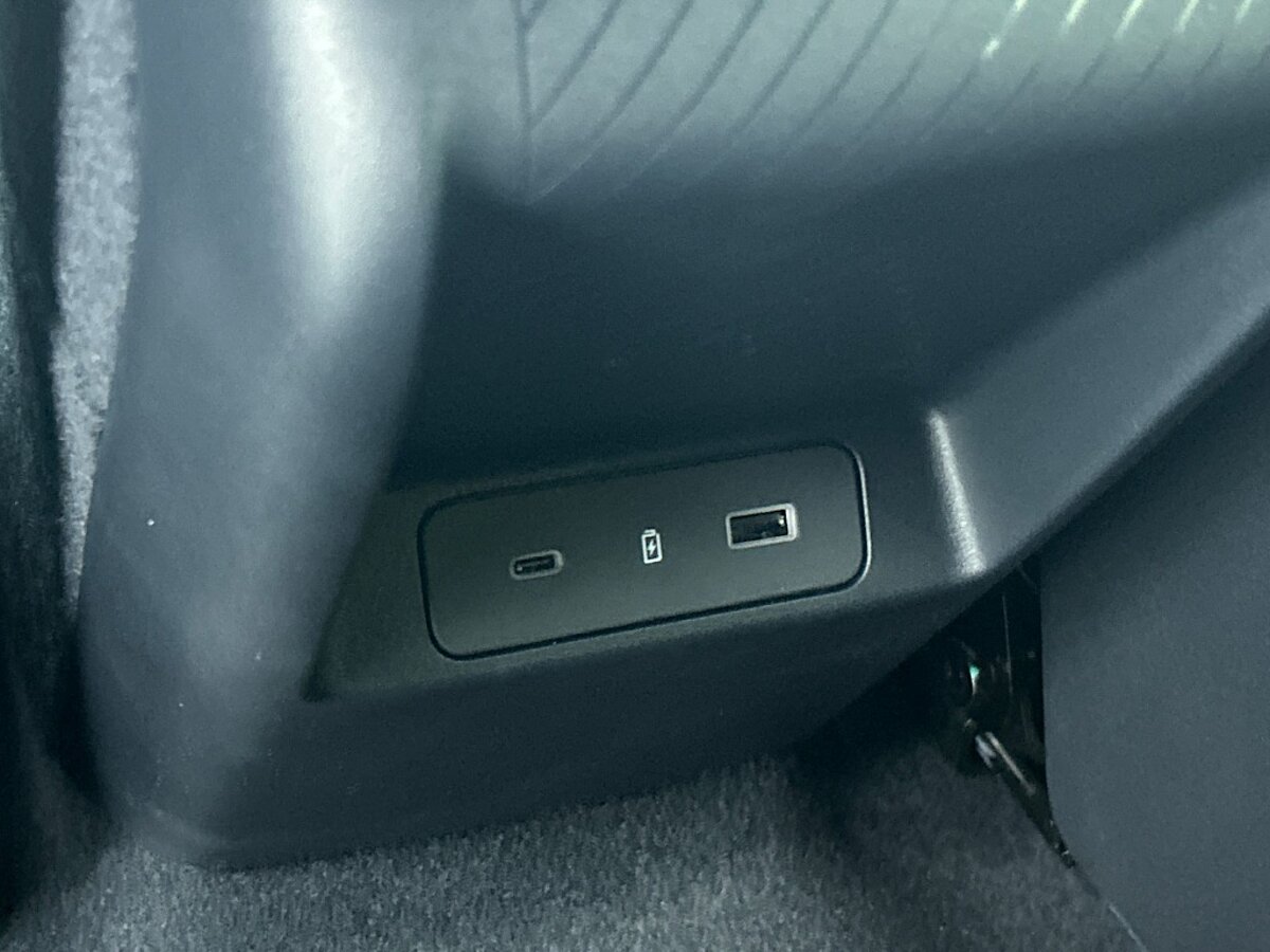 46691496 lynk co 08 more b784c7