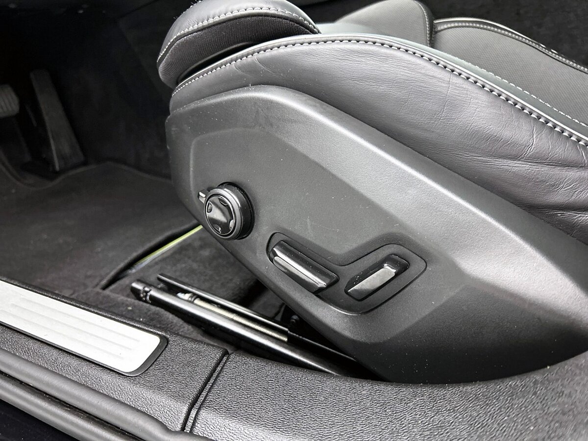46919098 volvo v60 2 0 t6 plus dark trekhaak 26