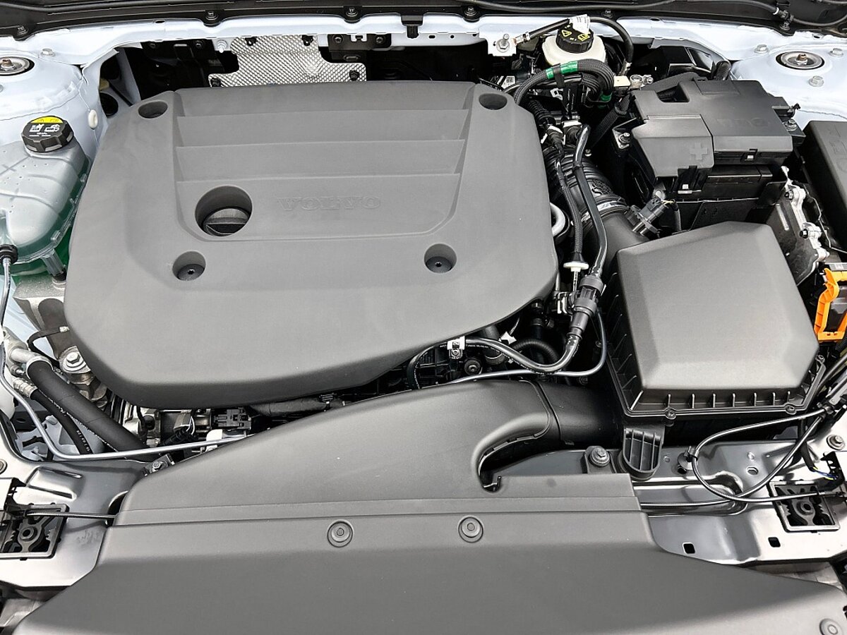 47544285 volvo xc40 2 0 b4 dark trekhaak blis memory seats h k 93