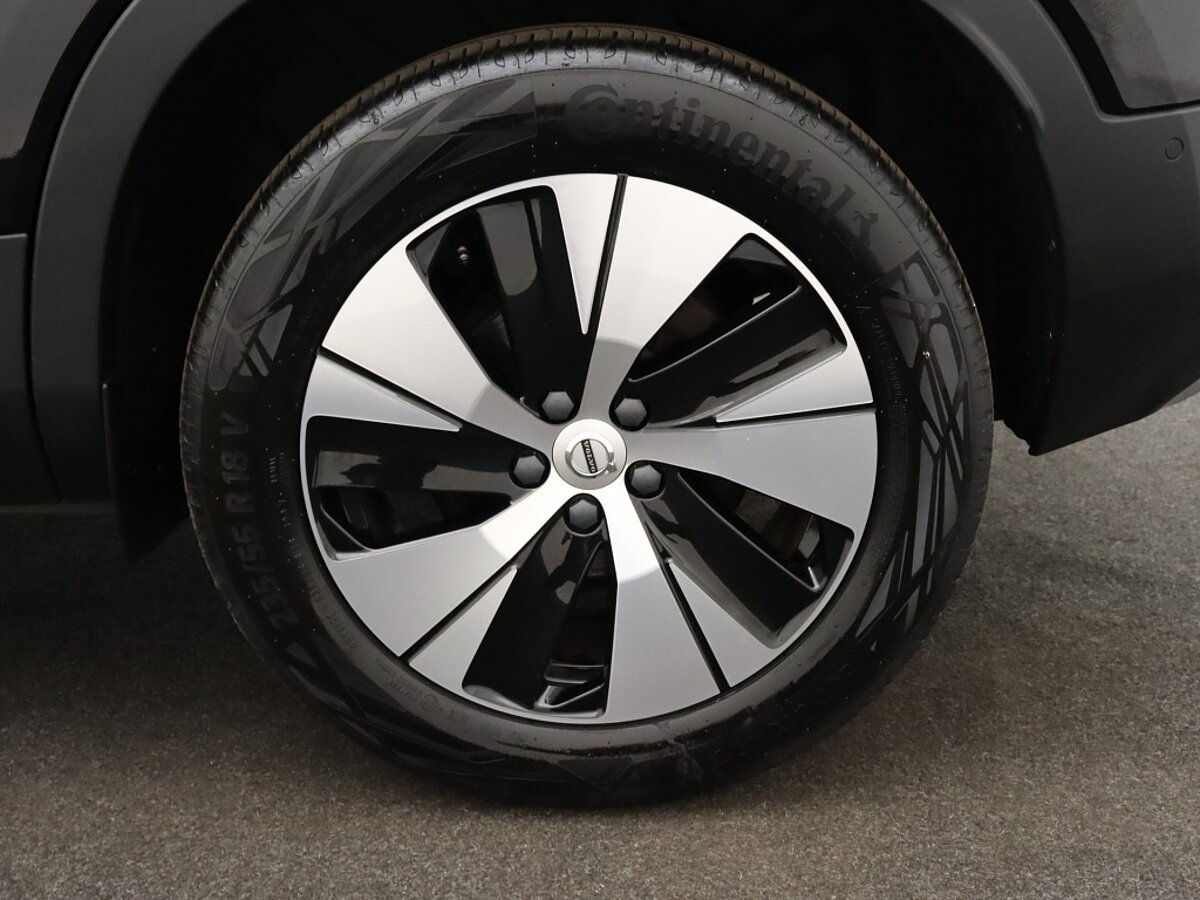 35352608 volvo xc40 1 5 t3 momentum pro 47