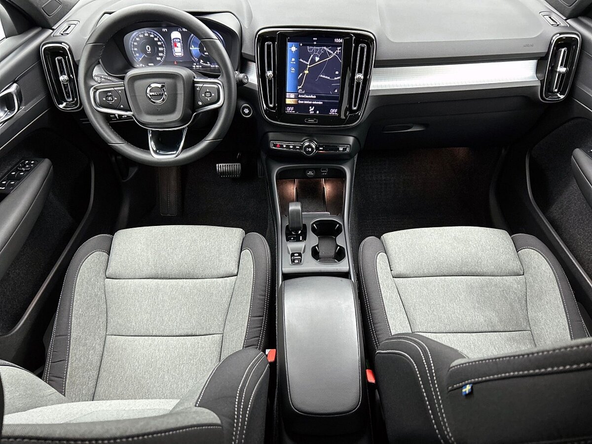 48948034 volvo xc40 1 5 t4 plug in hybrid core bright navigatie sensoren voor 39