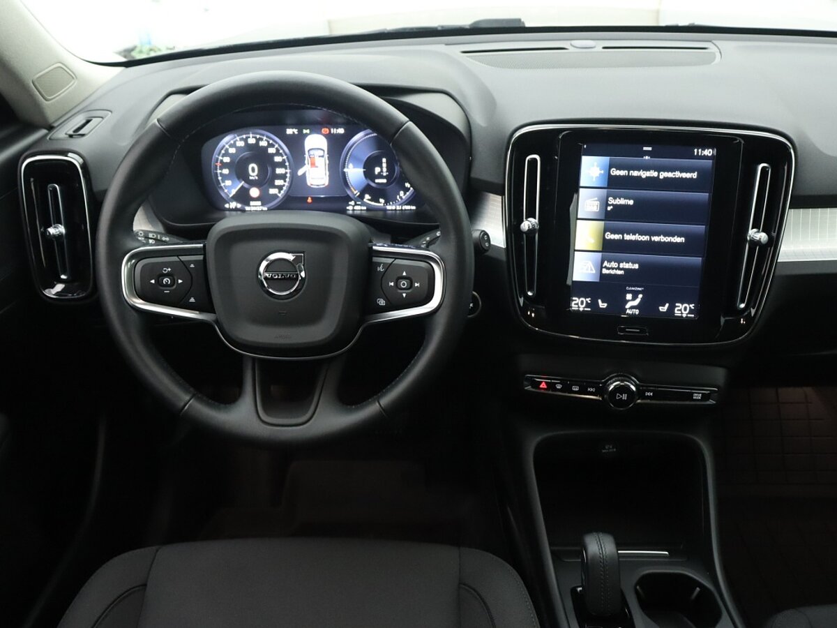 35125842 volvo xc40 1 5 t4 recharge inscription 7 03