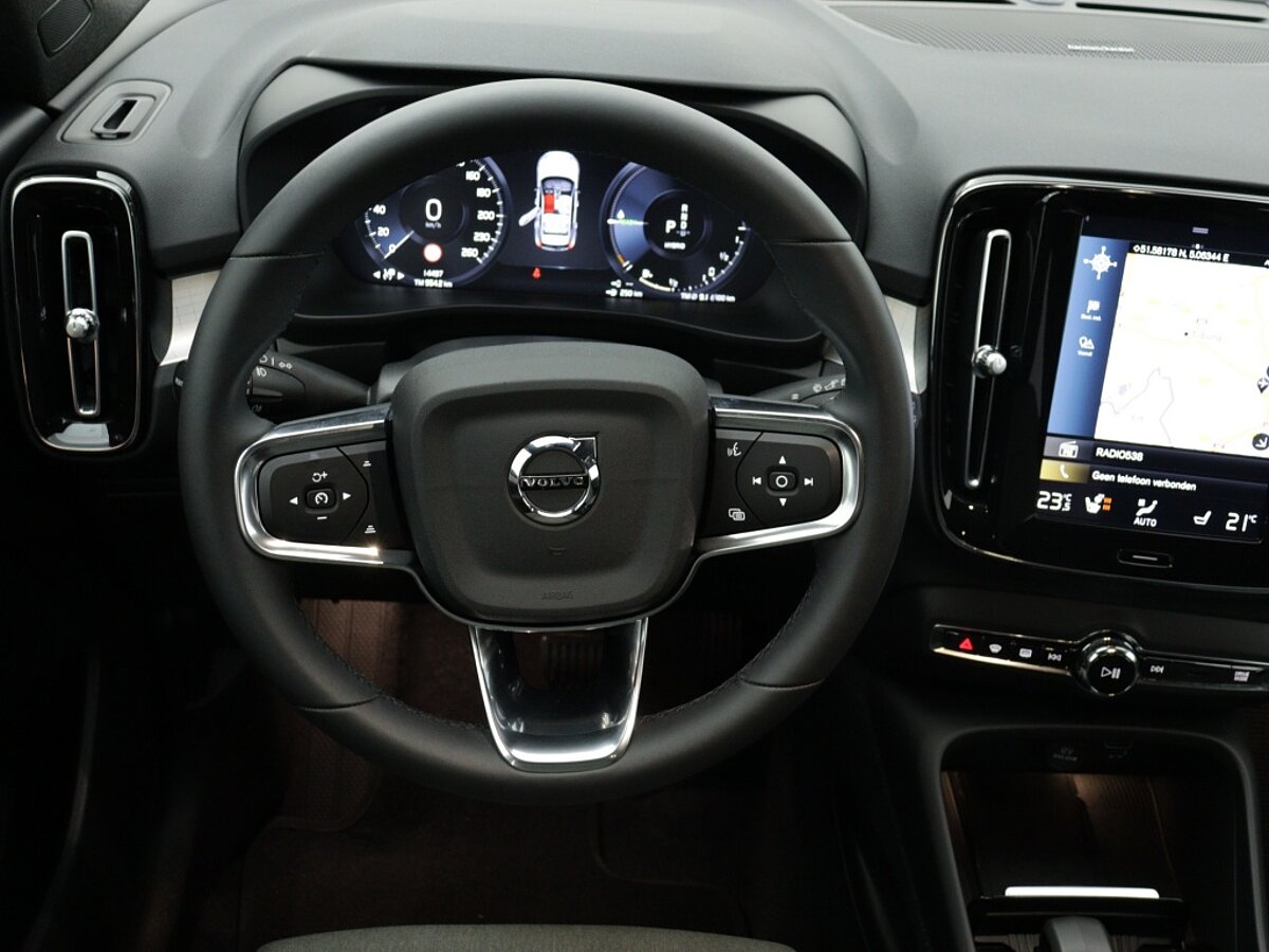 44035279 volvo xc40 1 5 t4 plus dark 360a camera 7 02