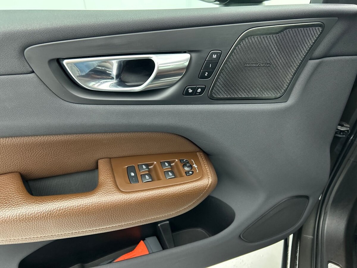 46739912 volvo xc60 2 0 recharge t6 inscription luchtvering trekhaak panoramad 40