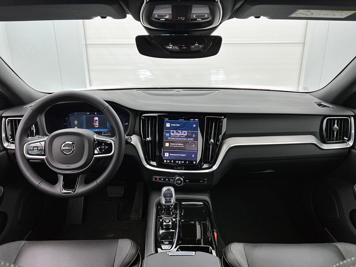 47540135 volvo v60 2 0 t6 awd plus dark trekhaak sportstoelen 37
