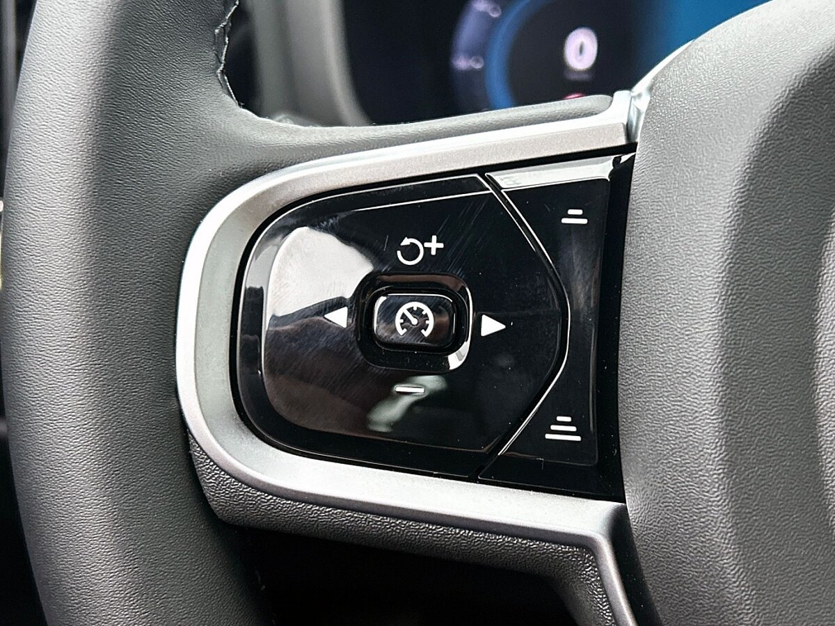 47540135 volvo v60 2 0 t6 awd plus dark trekhaak sportstoelen 7 01