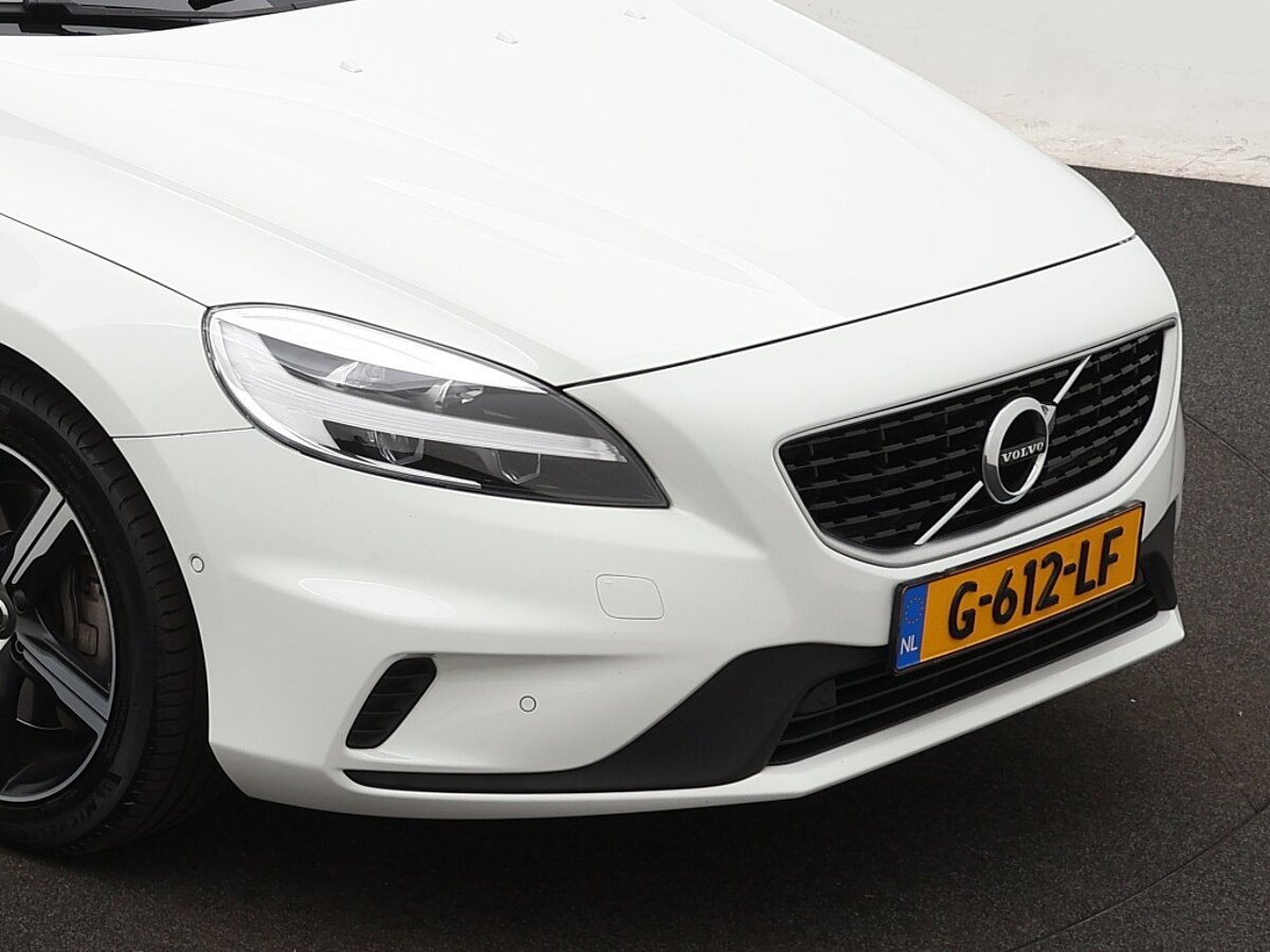 35952887 volvo v40 1 5 t3 polar sport 80