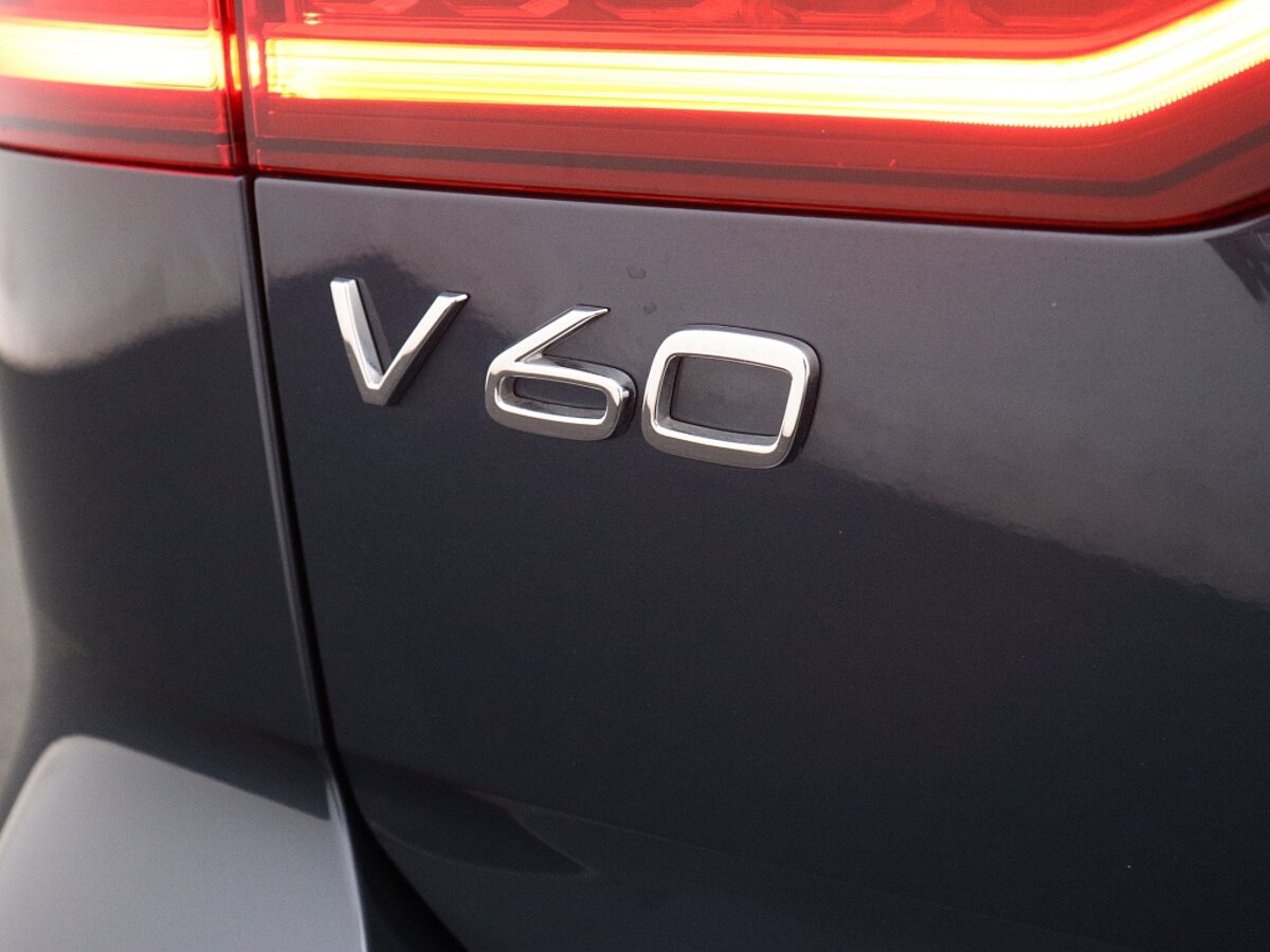 40000939 volvo v60 2 0 b3 essential edition 0d3274