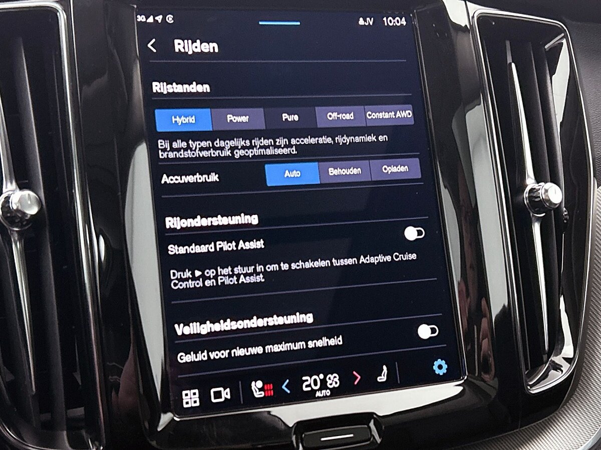 43680818 volvo xc60 2 0 t8 awd plus dark harman kardon panoramadak 21 lm velg 01