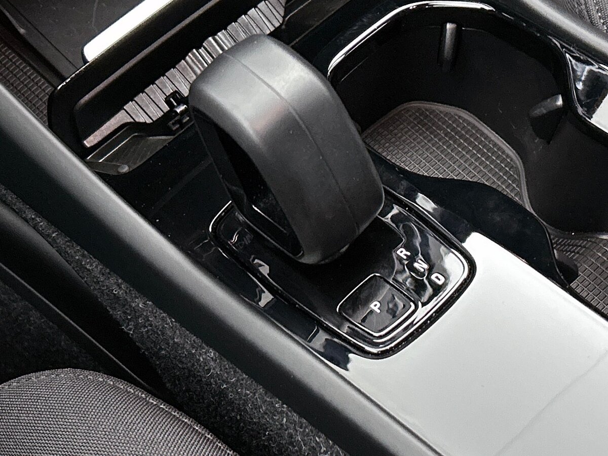 45933217 volvo xc40 recharge plus 82