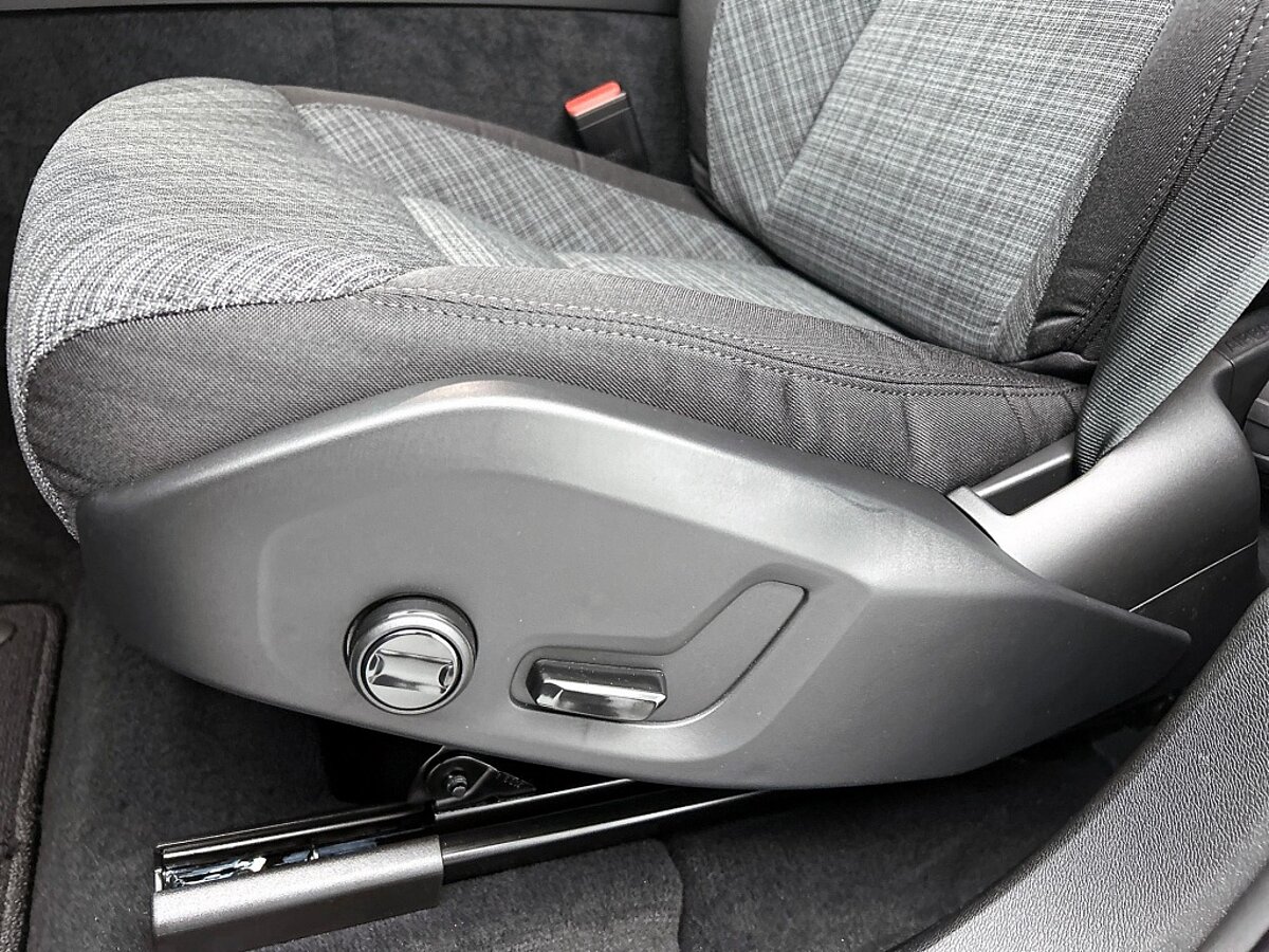 46518073 volvo xc60 xc60 t6 awd essential driver assist climate pack park assi 49