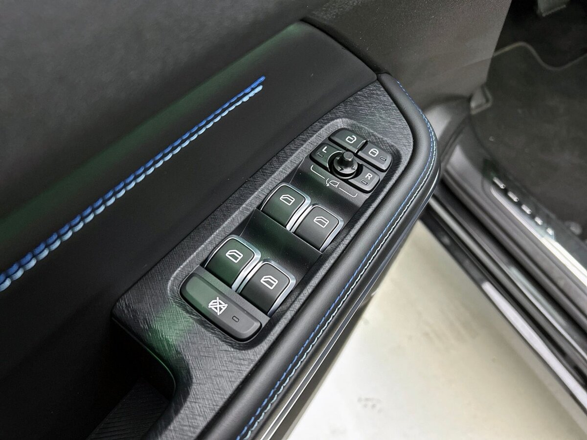 46588614 lynk co 01 1 5 hybride rijklaar inclusief 12 maanden garantie 26