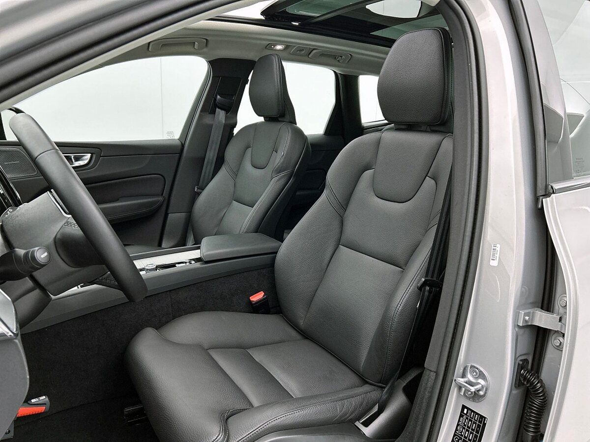 46763364 volvo xc60 2 0 t6 ultimate dark panorama dak 360 camera trekhaak 96
