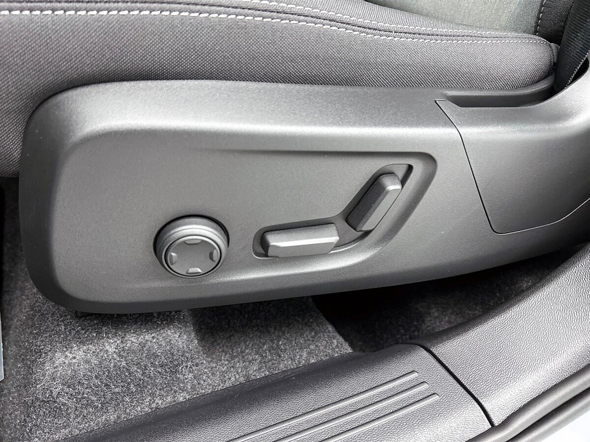 47544285 volvo xc40 2 0 b4 dark trekhaak blis memory seats h k 86