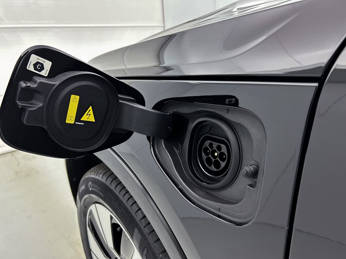 45736307 volvo xc40 t4 recharge inscription expression 25