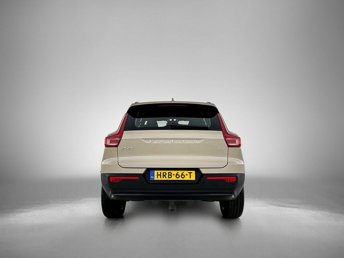 47569062 volvo xc40 2 0 b4 plus dark 5