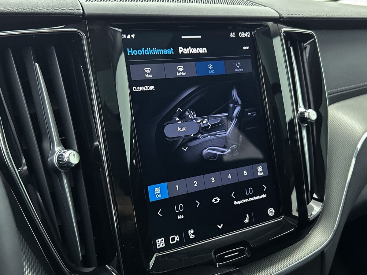 49787312 volvo xc60 2 0 t6 awd ultra dark trekhaak 09