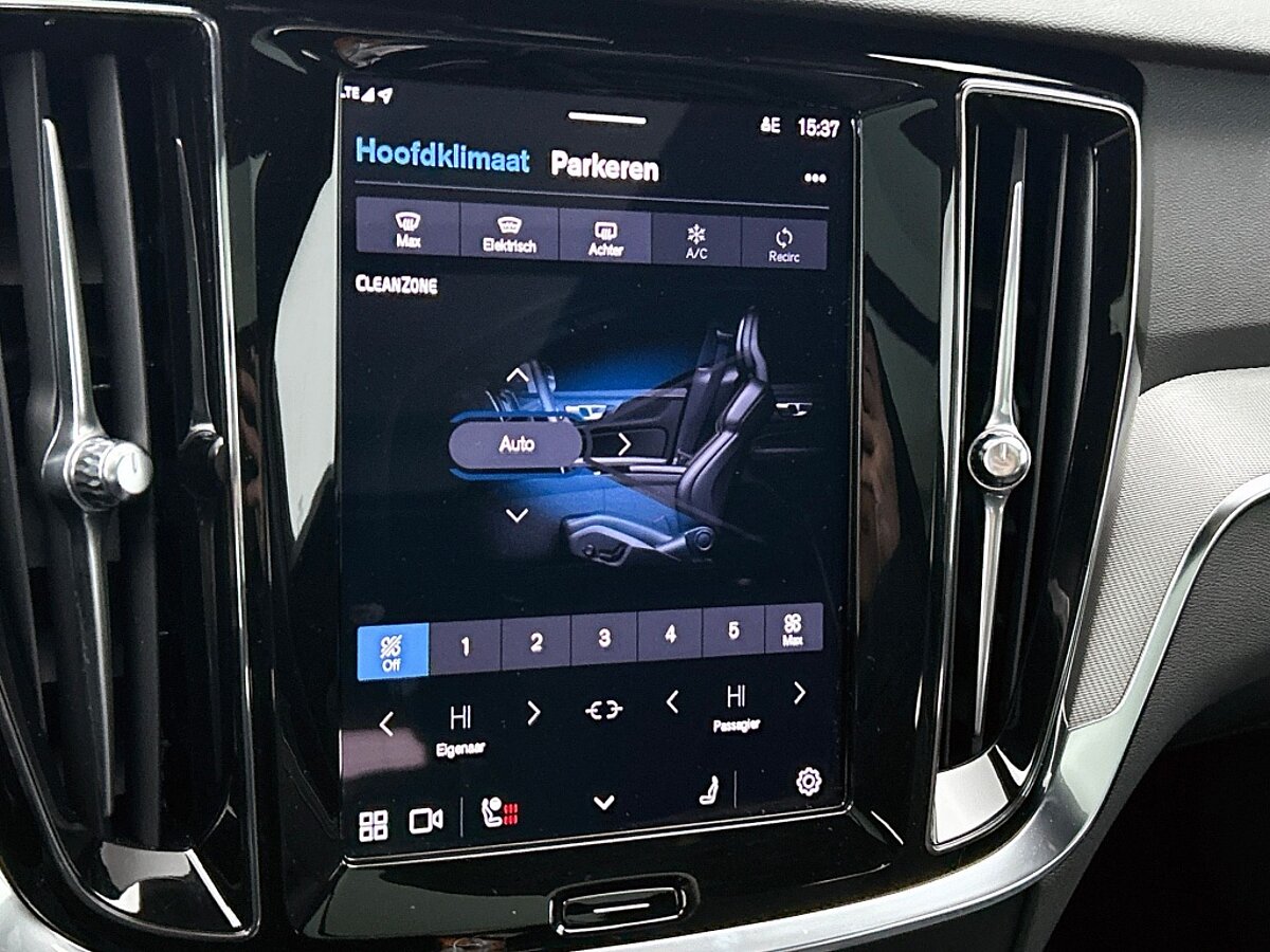 49834345 volvo v60 2 0 t6 awd plus dark panorama dak 360 camera leder stoel 72