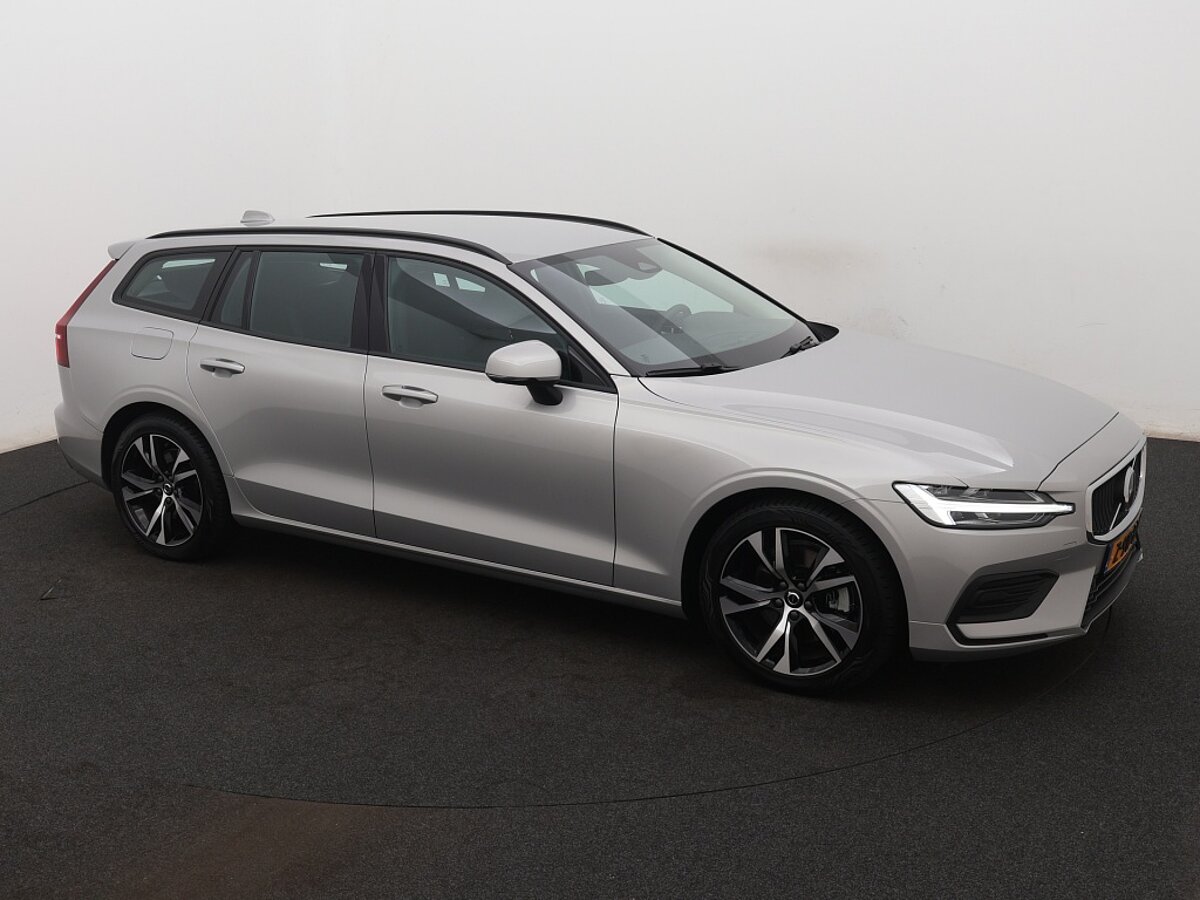 40923694 volvo v60 2 0 b3 essential edition 18 inch wielen trekhaak driver a 03