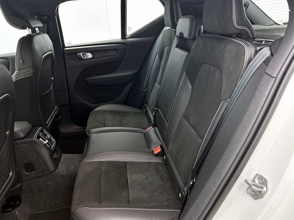 49783961 volvo xc40 1 5 t5 recharge r design 360ao camera bliss 79