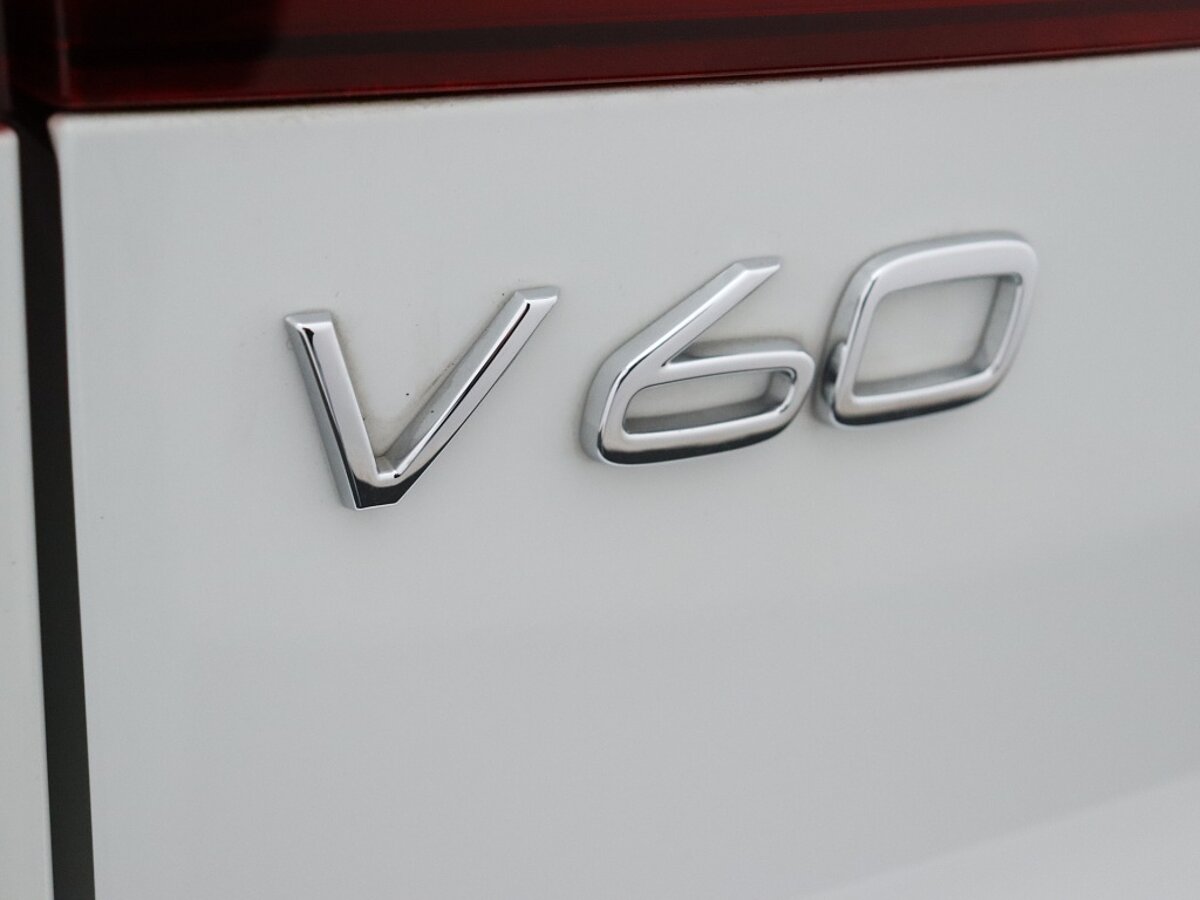 36116605 volvo v60 cross country 2 0 b5 250 pk awd 24 maanden select garantie f76dda