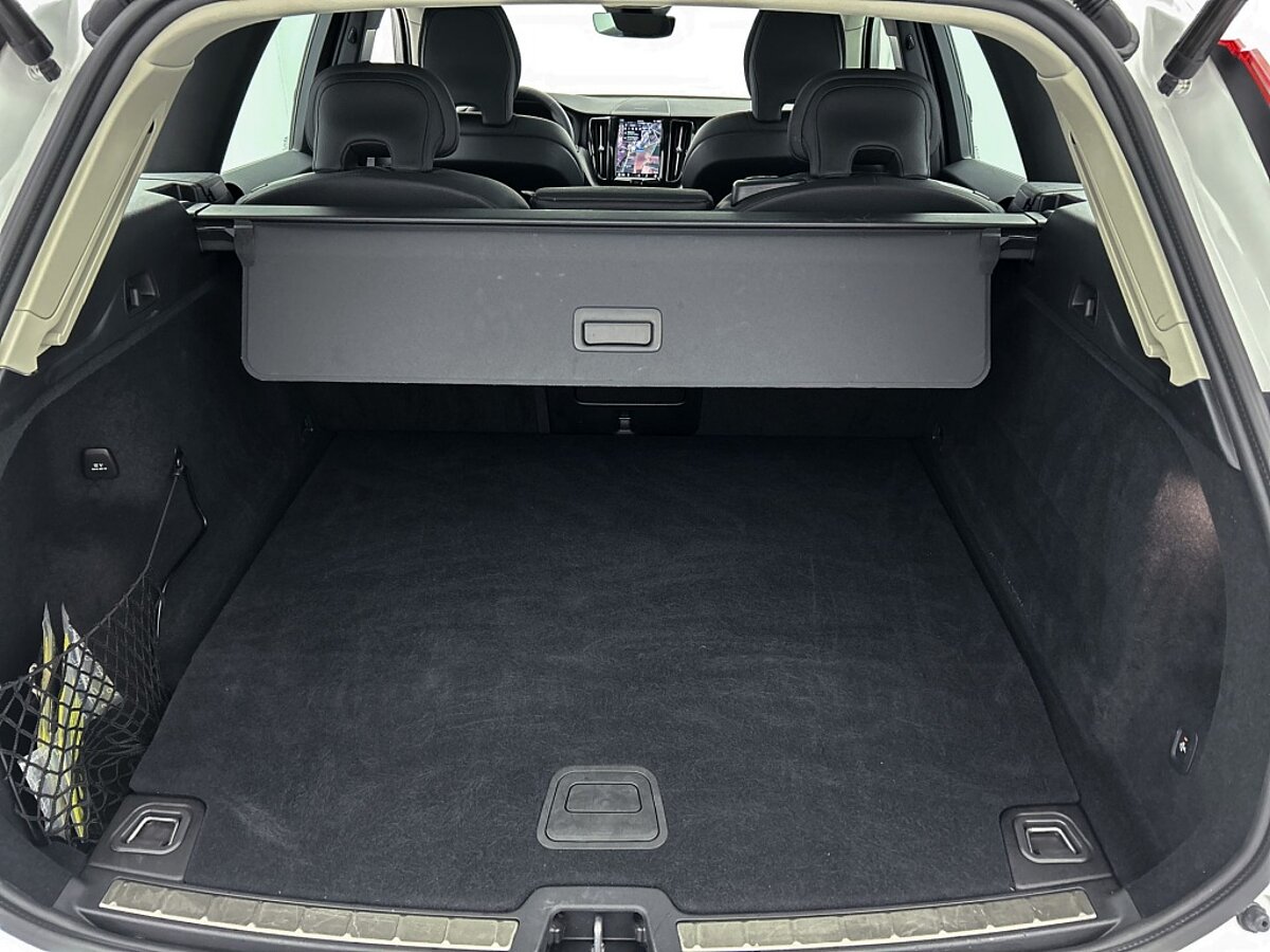 44517506 volvo xc60 2 0 t6 awd ultra dark trekhaak 51a604