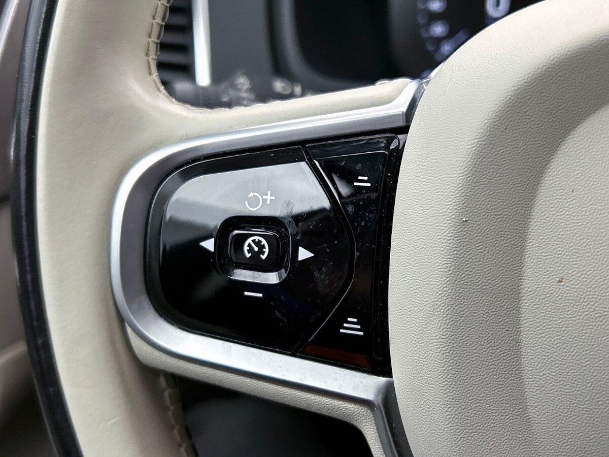 47390119 volvo xc90 2 0 t8 awd inscription intro edition 7 02