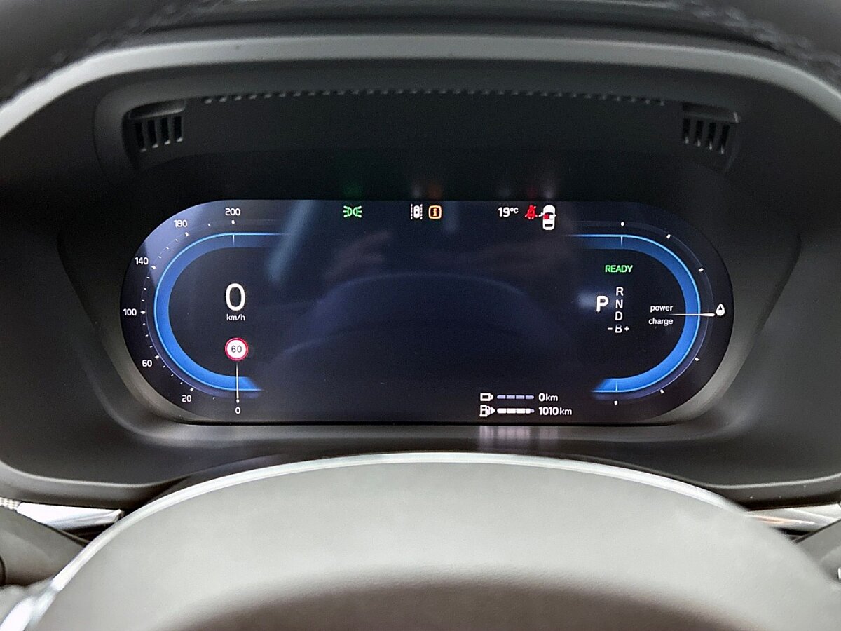 49302489 volvo xc60 2 0 t6 awd ultra dark 64