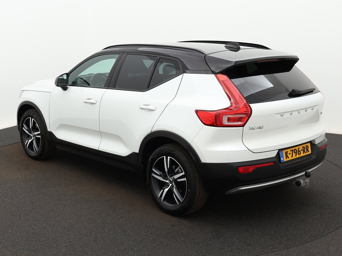 34451055 volvo xc40 1 5 t3 automaat r design leder navigatie bluetooth park 3 04